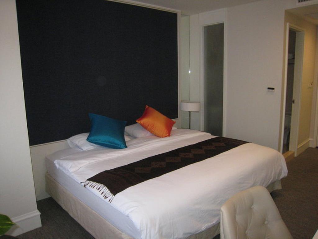 Aphrodite Inn Bangkok Rum bild