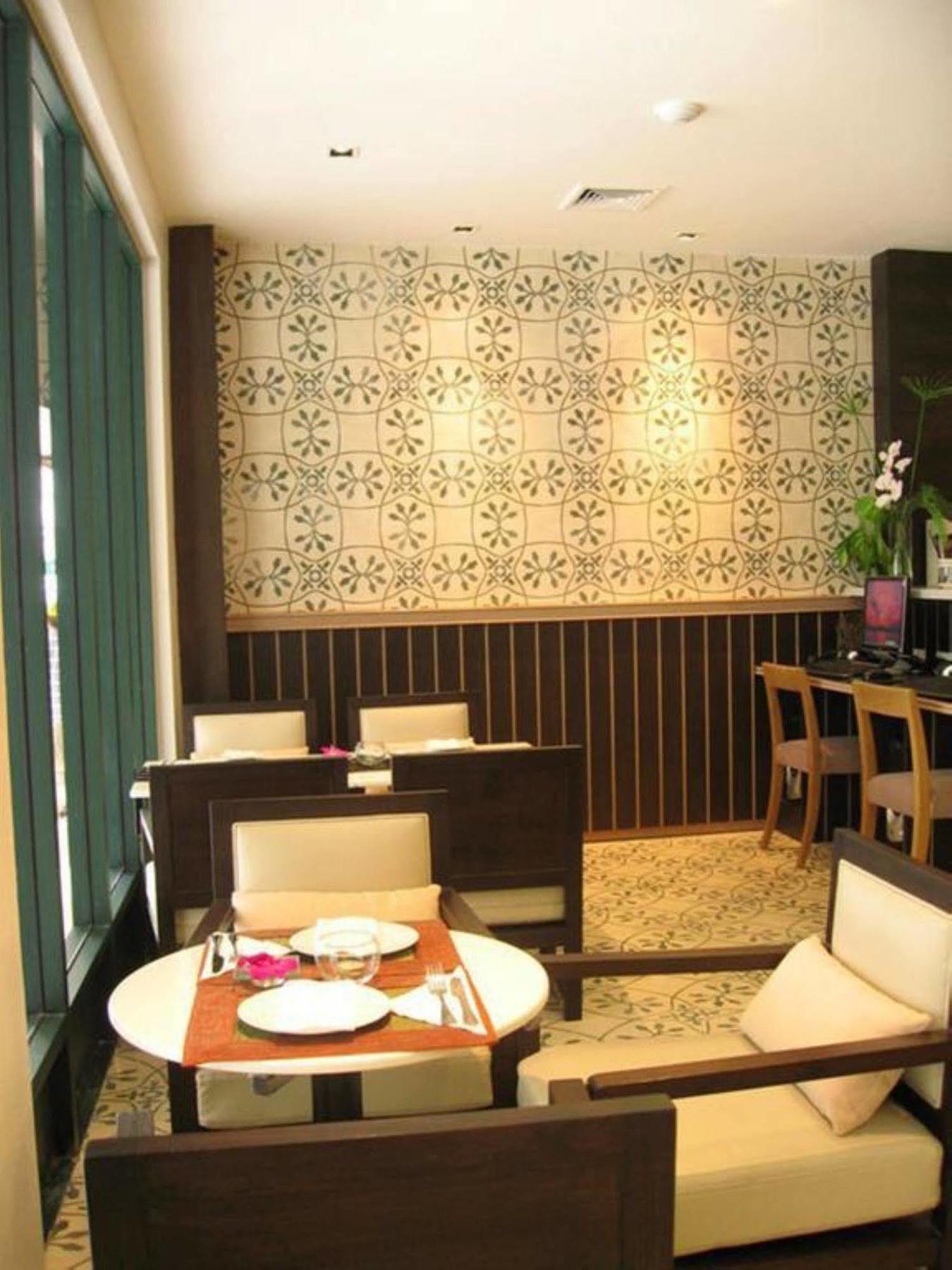 Aphrodite Inn Bangkok Exteriör bild
