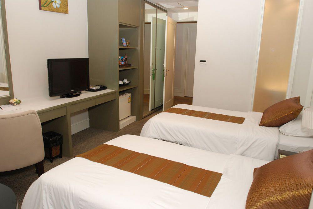 Aphrodite Inn Bangkok Exteriör bild